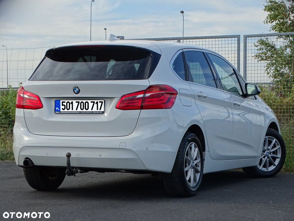 BMW Seria 2 218d Sport Line - 8