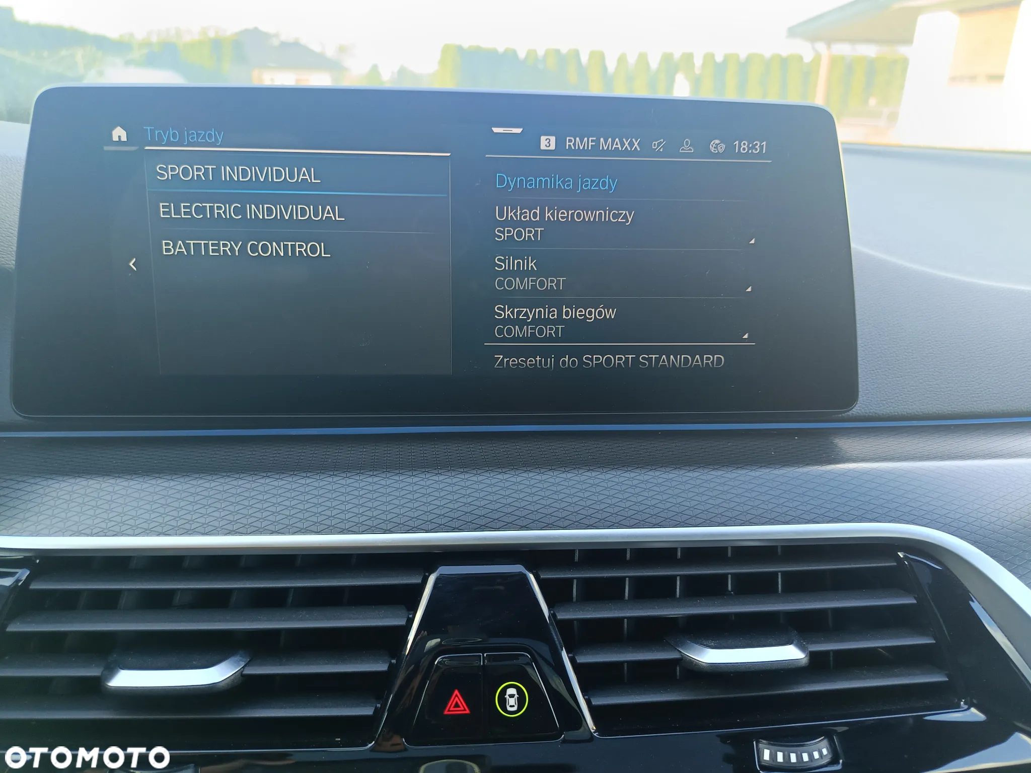 BMW Seria 5 530e xDrive Touring - 35