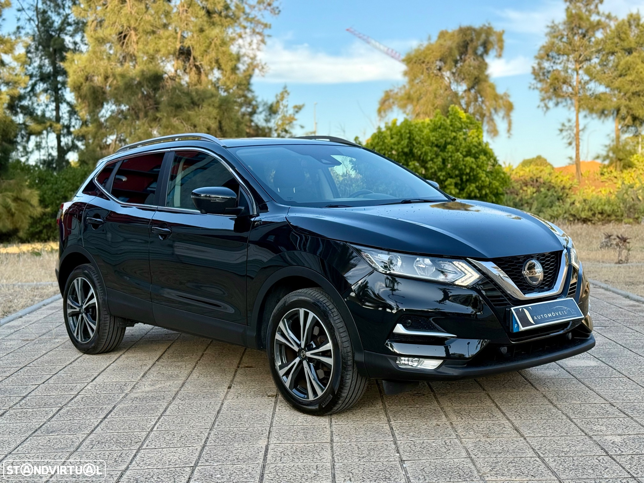 Nissan Qashqai 1.3 DIG-T N-Connecta J18 - 3