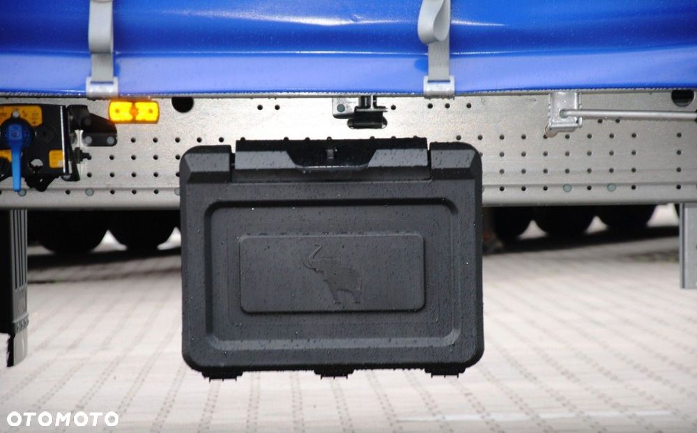 Schmitz Cargobull SCS, Kurtyna - 5