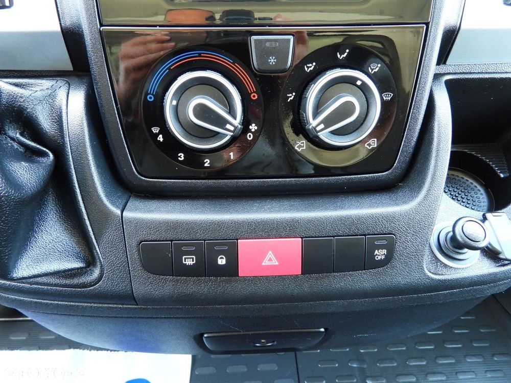 Fiat DUCATO KONTENER 9 PALET TEMPOMAT NAWIGACJA LEDY KLIMATYZACJA  130KM - 38