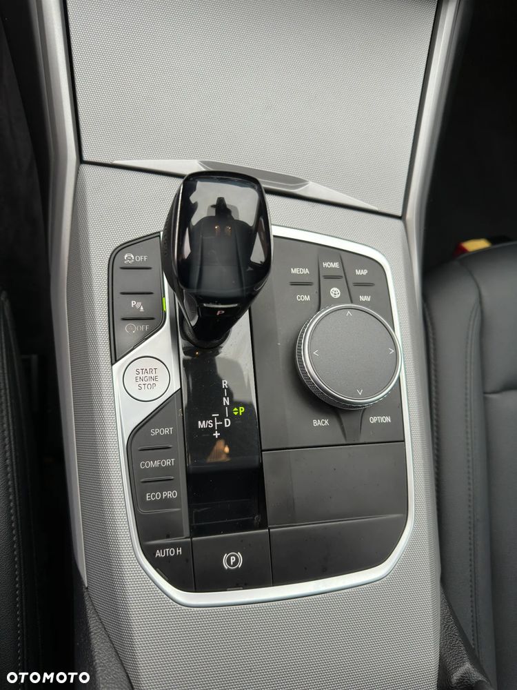 BMW Seria 3 318i Advantage - 19