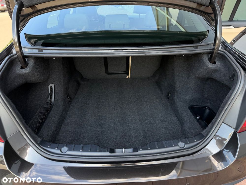 BMW Seria 5 520d xDrive Sport - 31