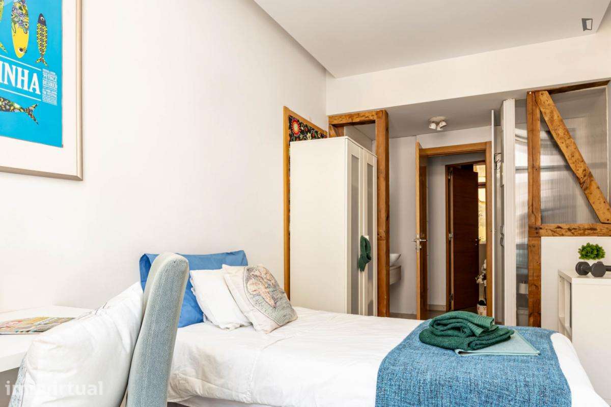 Quarto - localizado em Baixa Lisbon - Grande imagem: 2/12