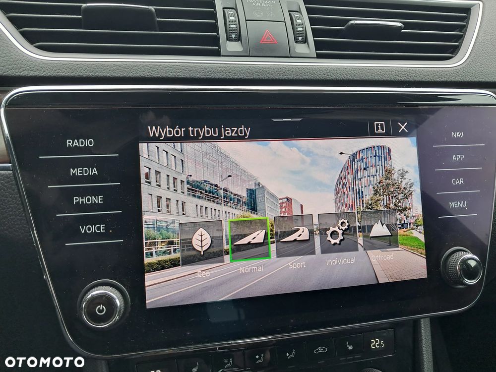 Skoda Superb 2.0 TDI SCR 4x4 Scout DSG - 28