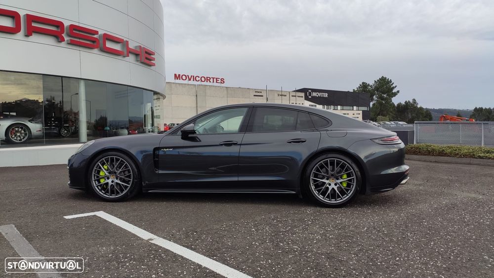 Porsche Panamera 4 E-Hybrid - 3