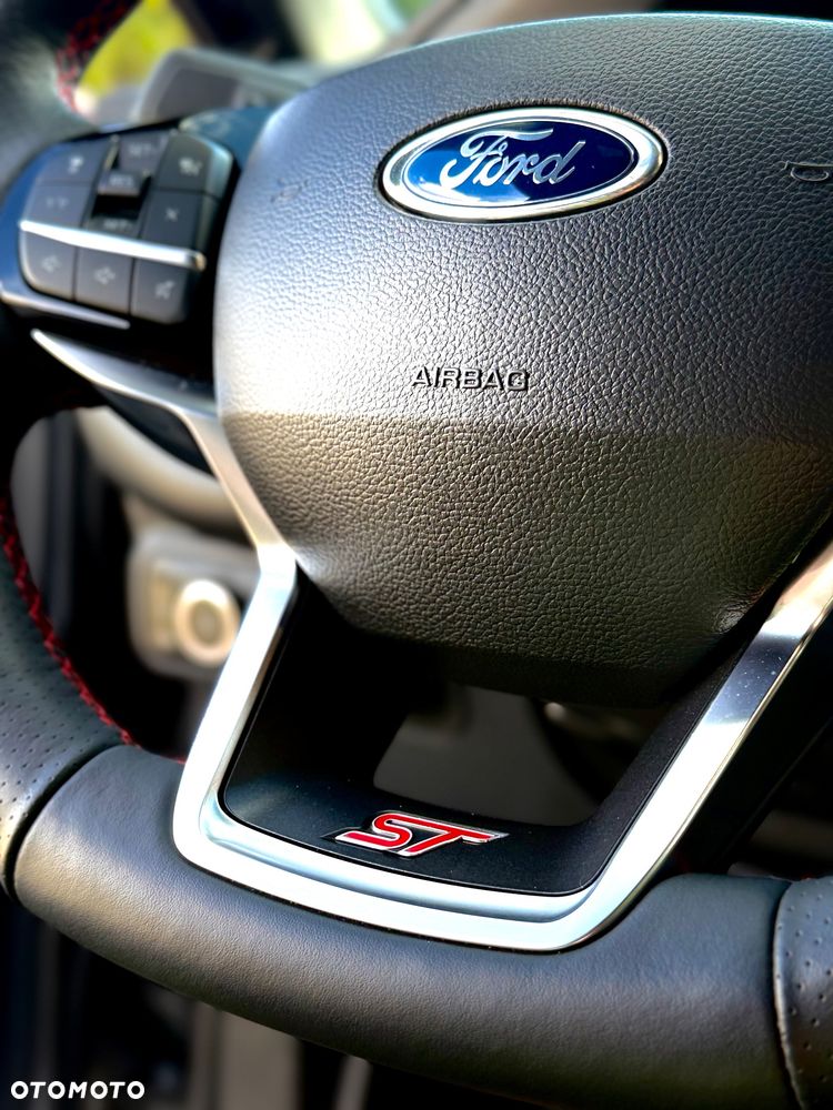 Ford Explorer - 34