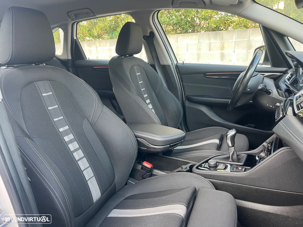 BMW 218 Active Tourer i Sport Line - 27