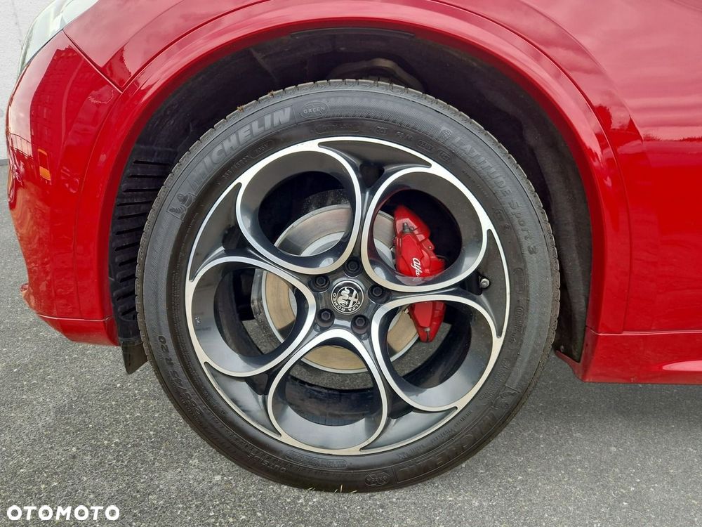 Alfa Romeo Stelvio - 9