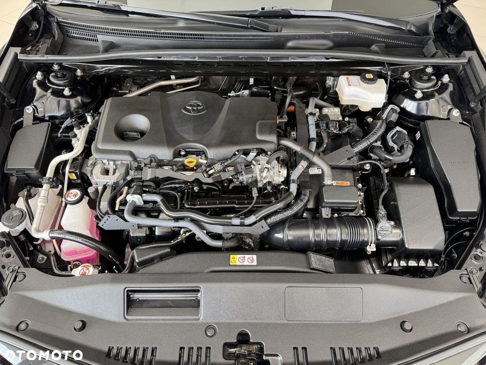 Toyota Camry - 19