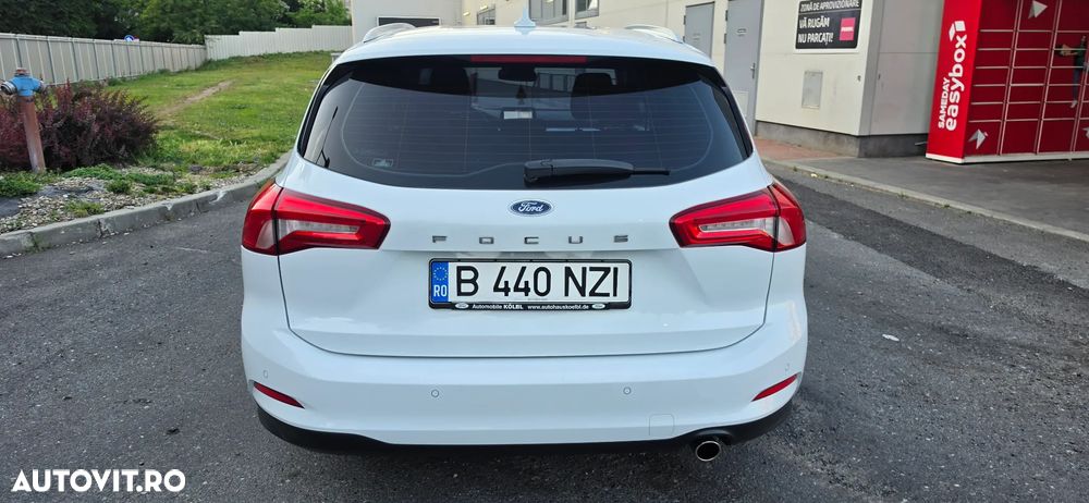 Ford Focus 1.0 EcoBoost Start Stop Titanium - 10
