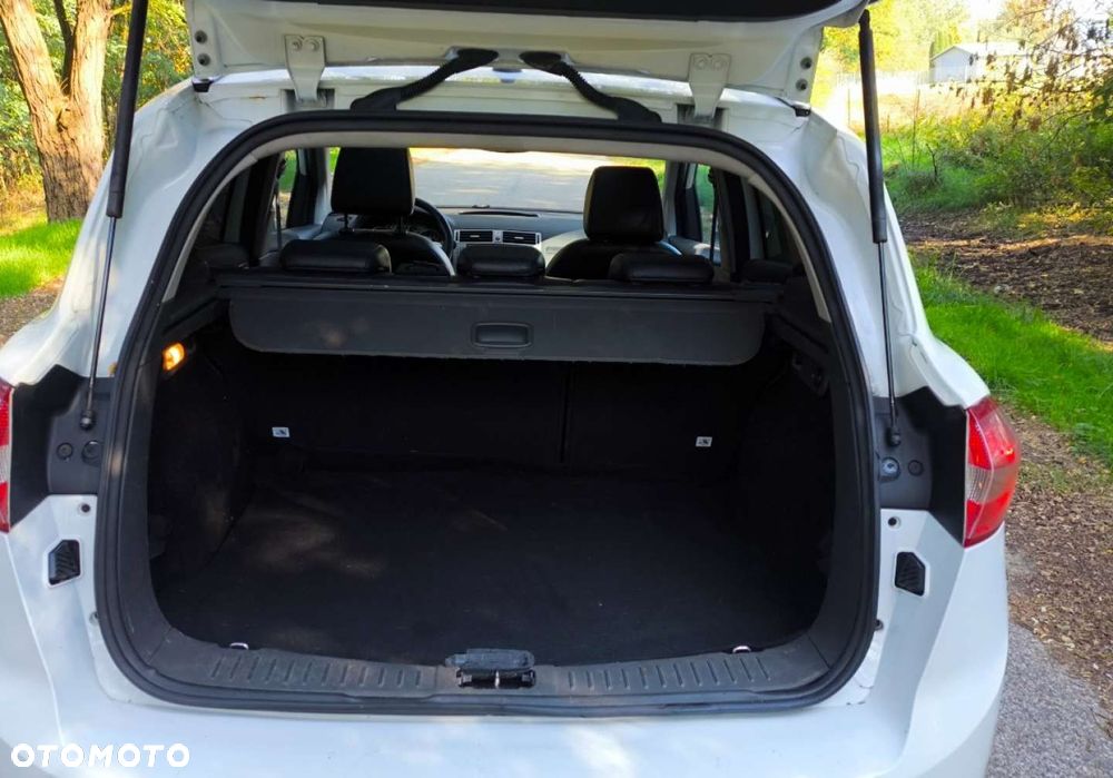 Ford Kuga - 17