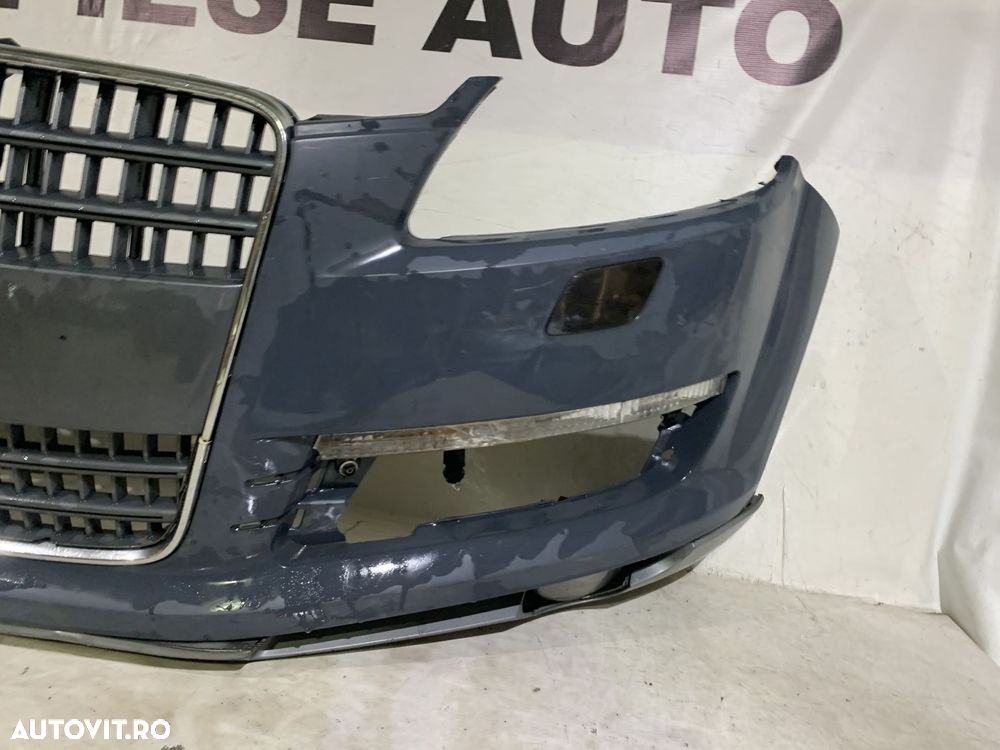 Bara fata Audi Q7, 2006, 2007, 2008, 2009, 2010, cod origine OE 4L0807437, cu gauri pentru spalatori faruri. Bara este noua, spoilerul atins si grila radiator defecta. - 4