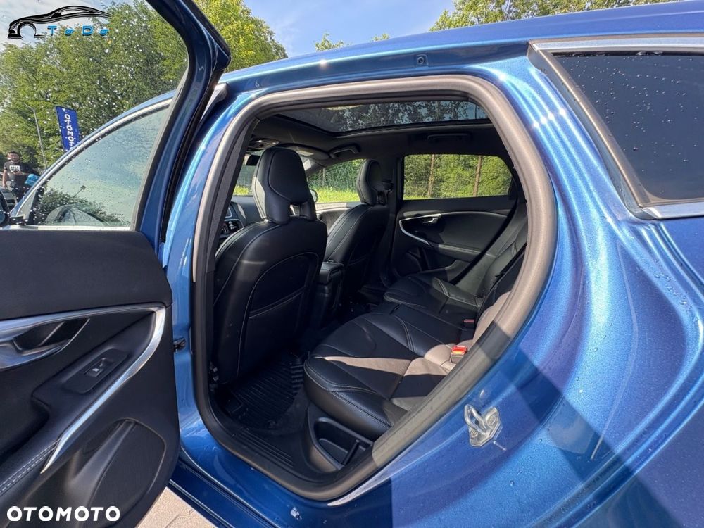 Volvo V40 D3 R-Design Kinetic - 24