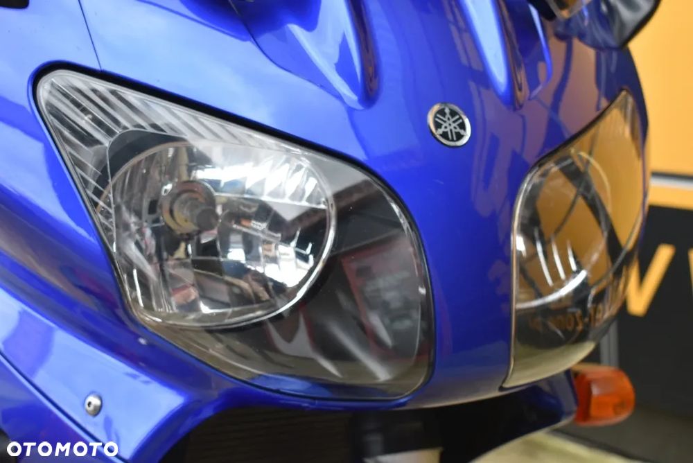 Yamaha FJR - 37