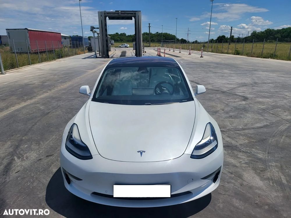 Tesla Model 3 Langstreckenbatterie Allradantrieb Dual Motor Performance - 2