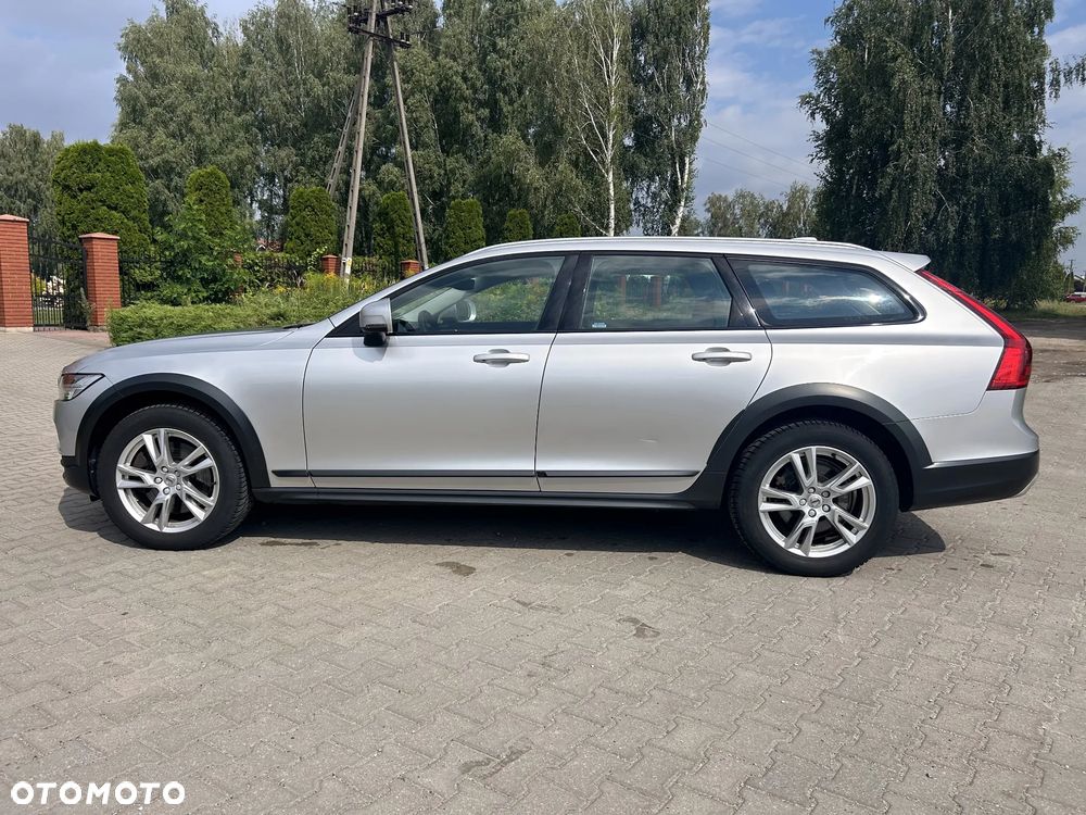 Volvo V90 Cross Country T5 AWD Ocean Race - 11