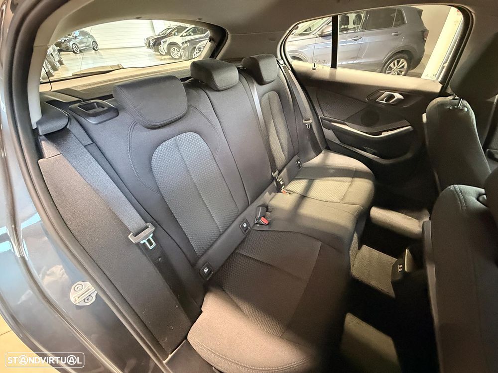 BMW 118 i Auto - 11