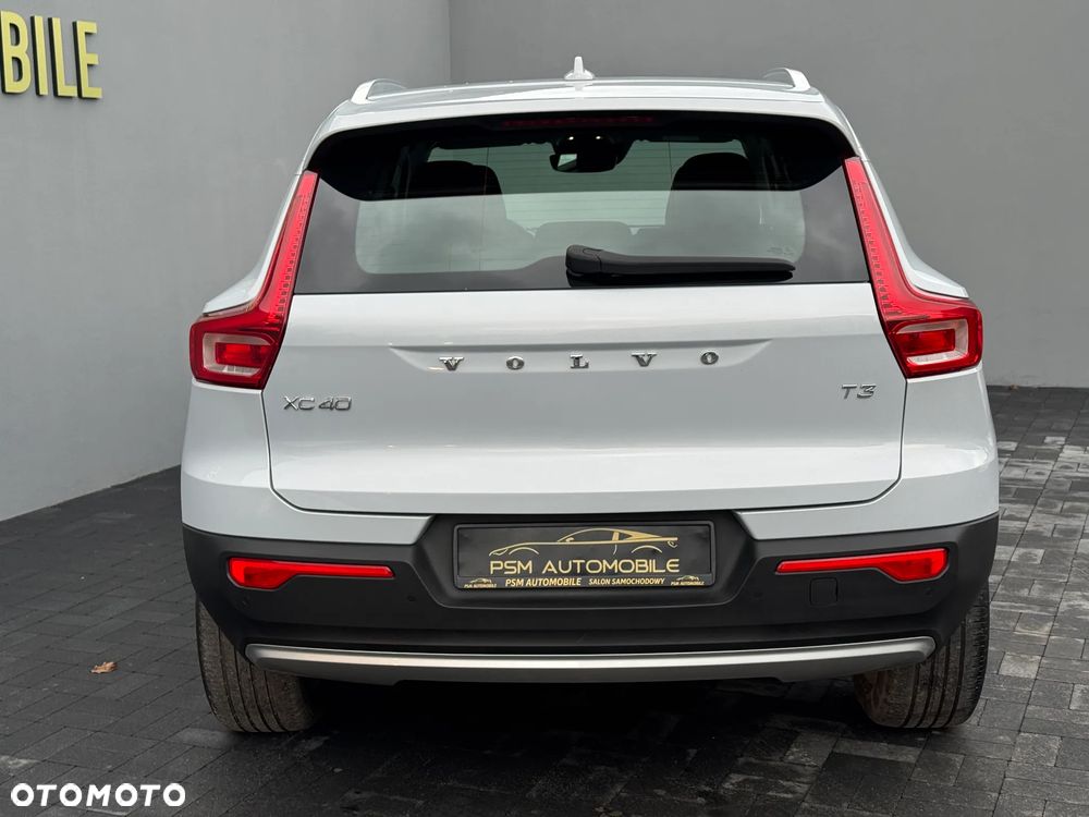 Volvo XC 40 T3 Momentum Pro - 11