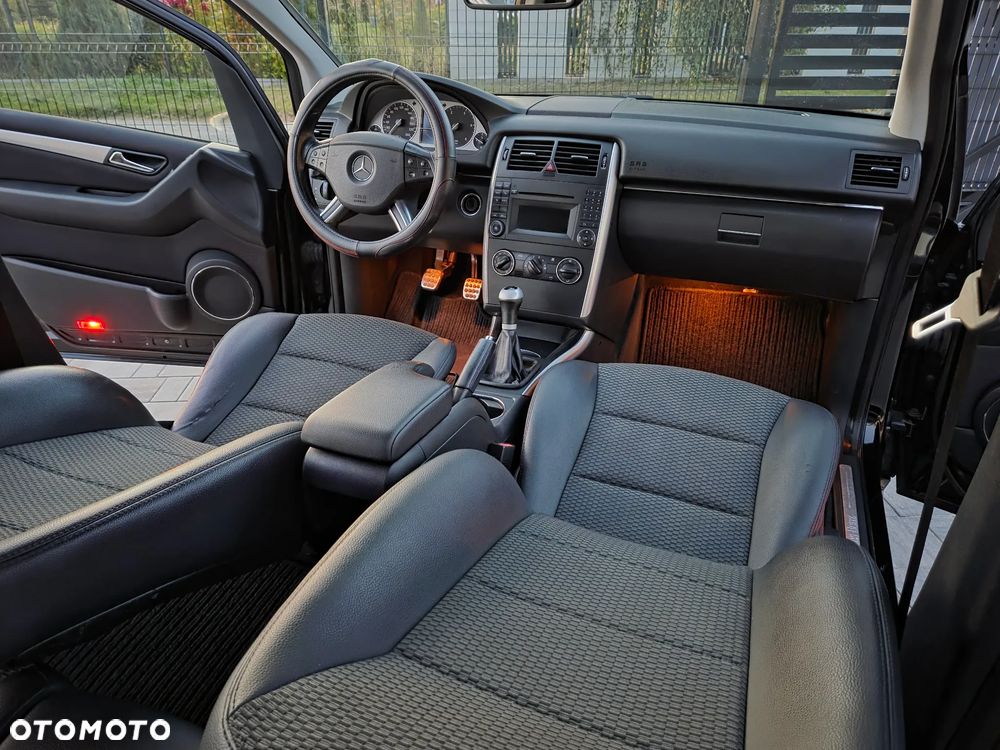 Mercedes-Benz Klasa B 200 CDI DPF - 34