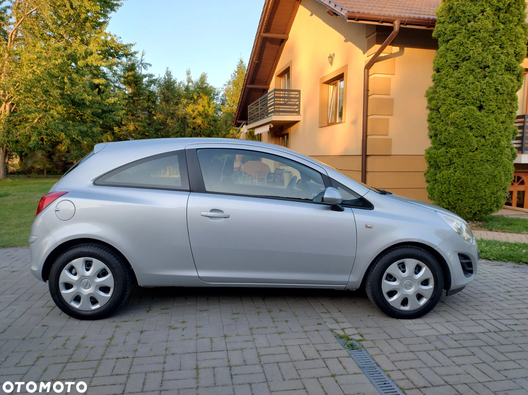 Opel Corsa 1.2 16V Enjoy - 12