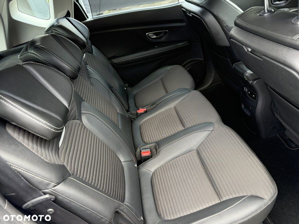 Renault Scenic Energy TCe 130 S&S Bose Edition - 33