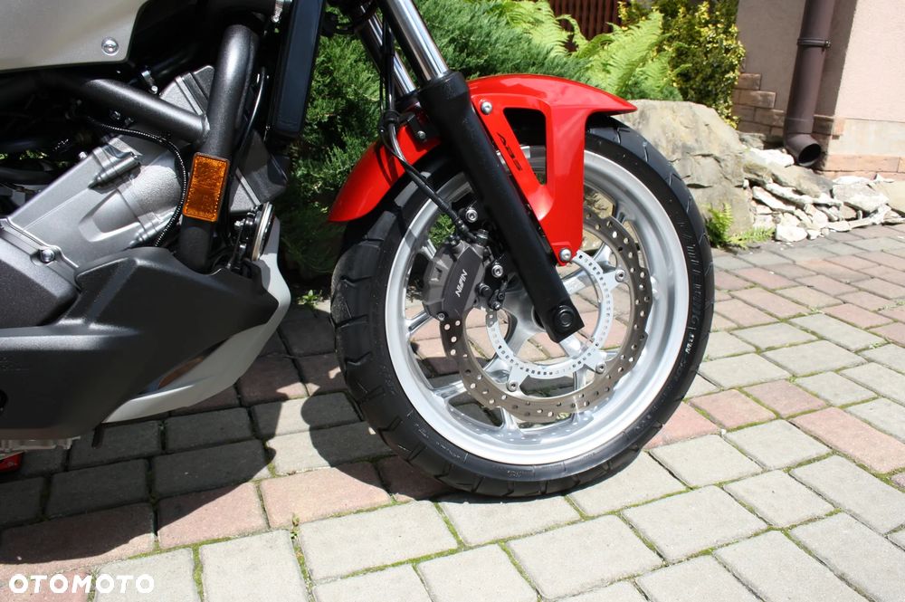 Honda NC - 18