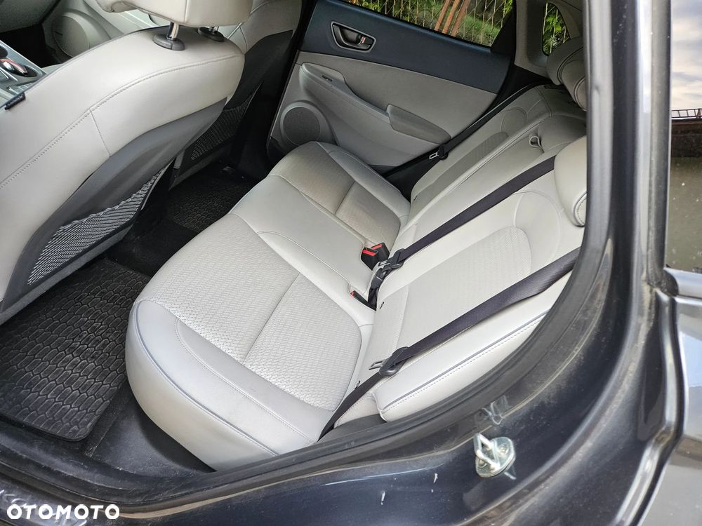 Hyundai Kona 64kWh Platinum - 11