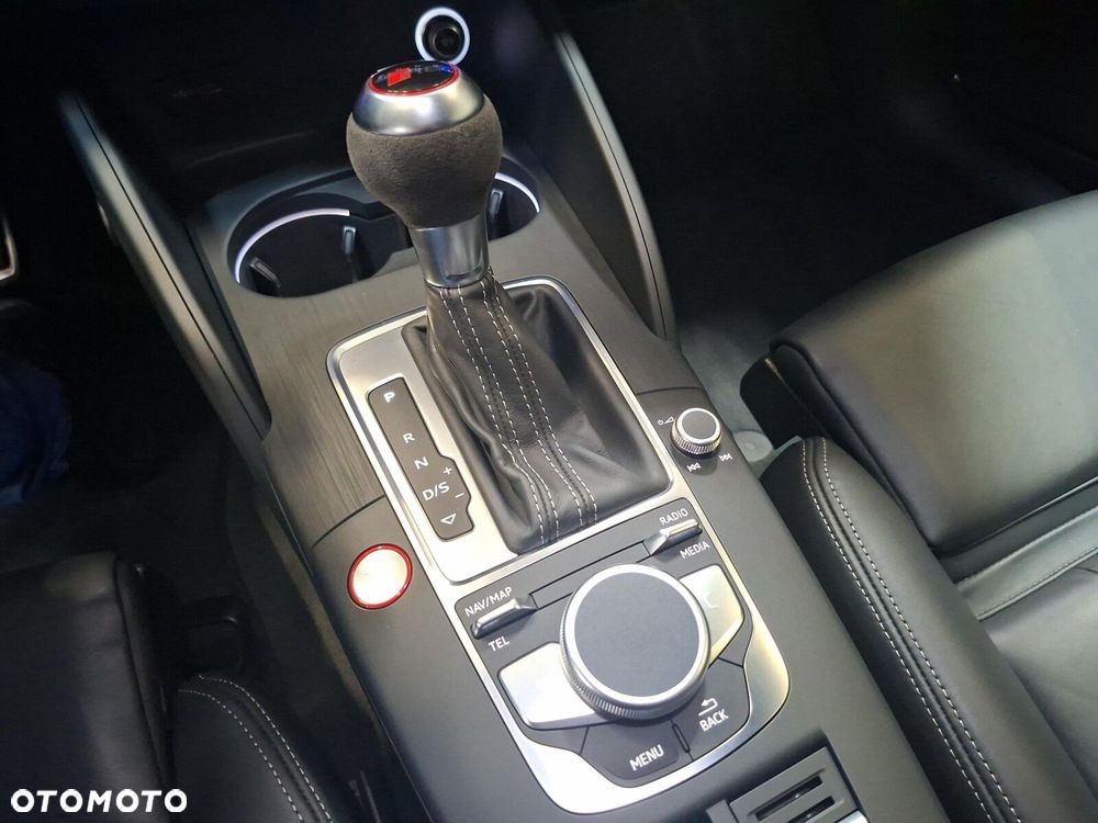 Audi RS3 Sportback - 17