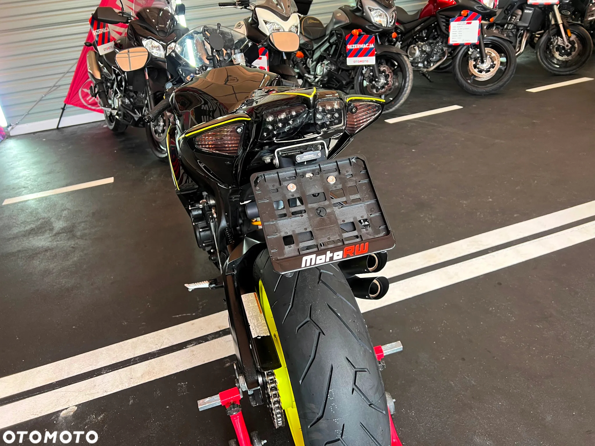 Suzuki GSX-R - 13