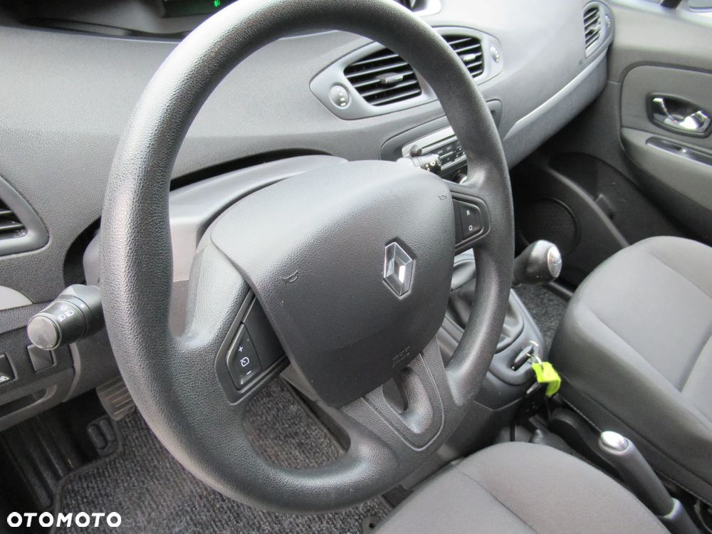 Renault Scenic 1.6 16V 110 TomTom Edition - 9
