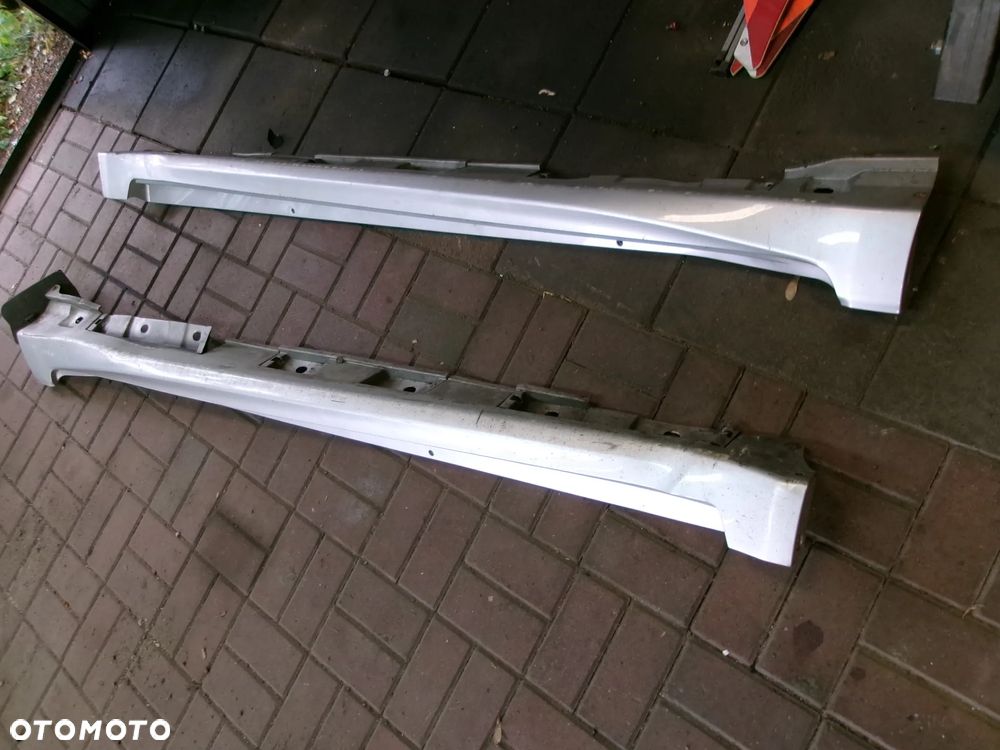 LISTWA PROGOWA TOYOTA AVENSIS T27 14-18  1E7 - 1