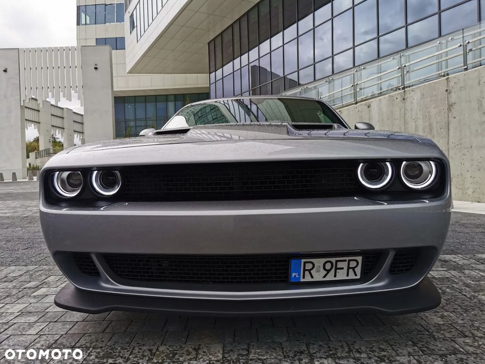 Dodge Challenger - 5