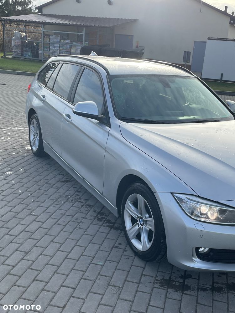 BMW Seria 3 318d - 4