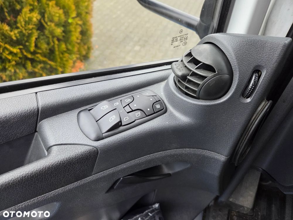 Mercedes-Benz Atego 818 - 2