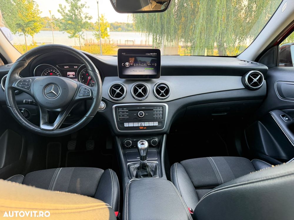 Mercedes-Benz GLA 200 - 11
