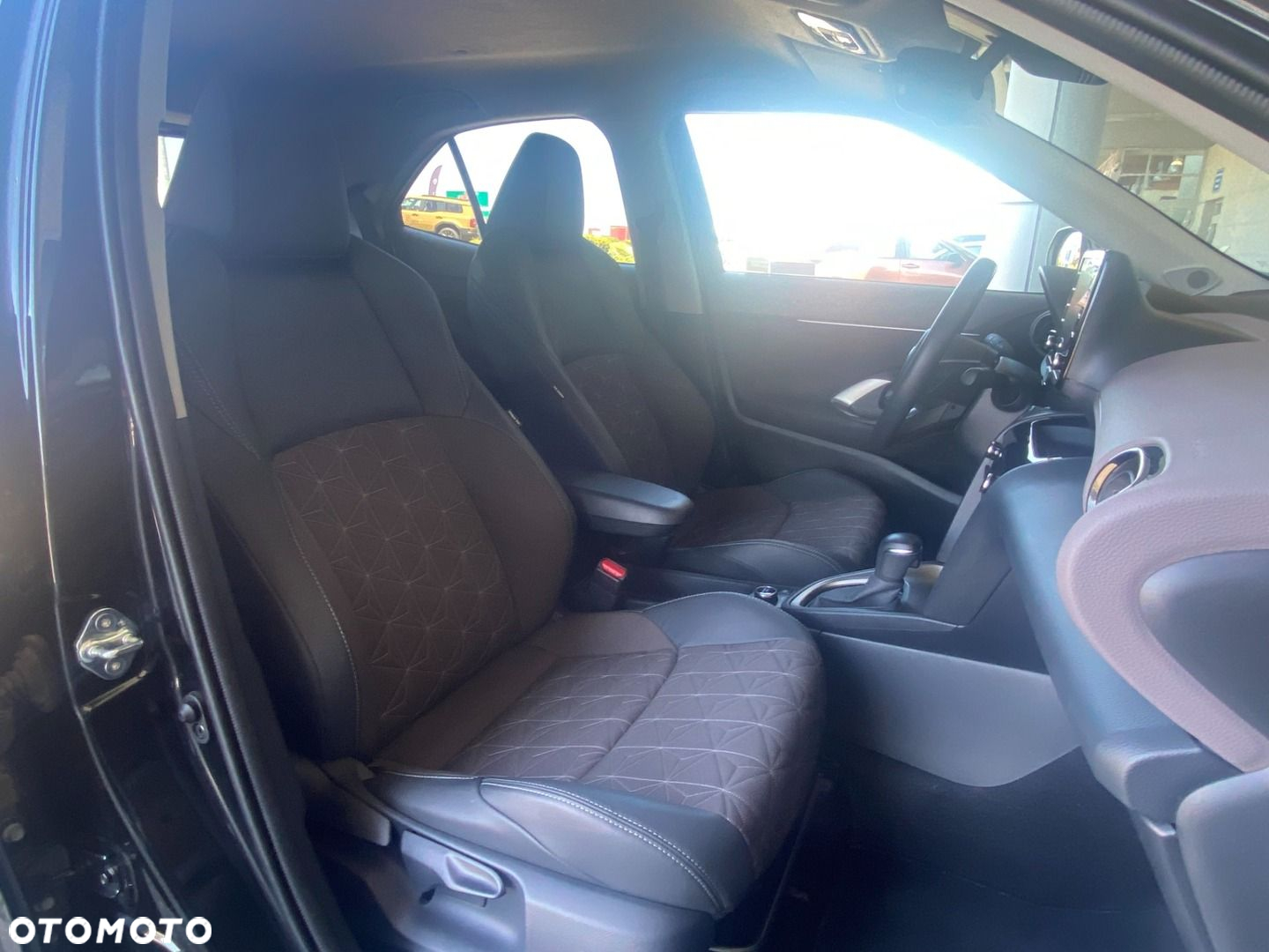 Toyota Yaris Cross - 12