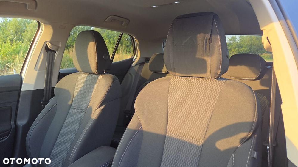 Skoda Fabia 1.0 TSI Style Color - 12