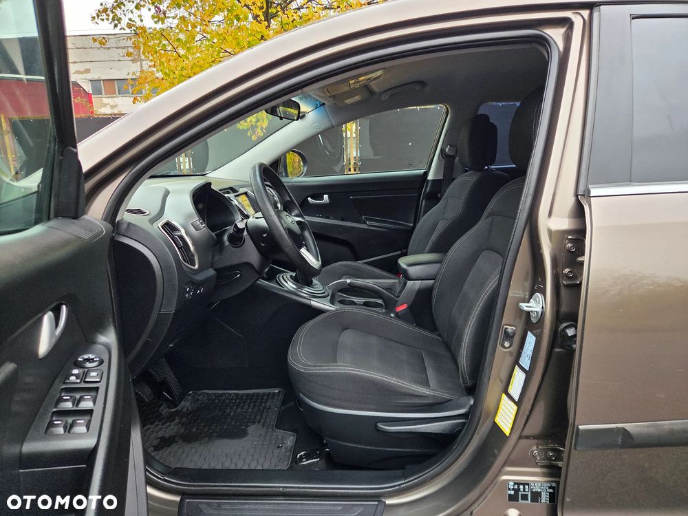 Kia Sportage 1.6 GDI L 2WD - 8