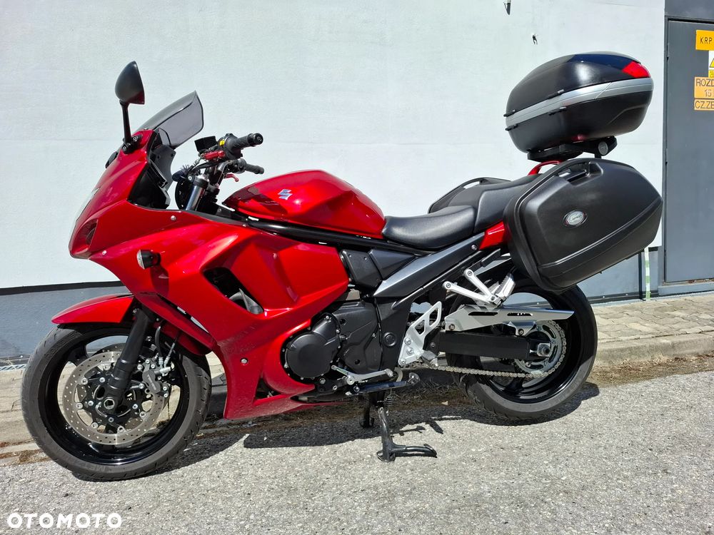 Suzuki GSX - 31