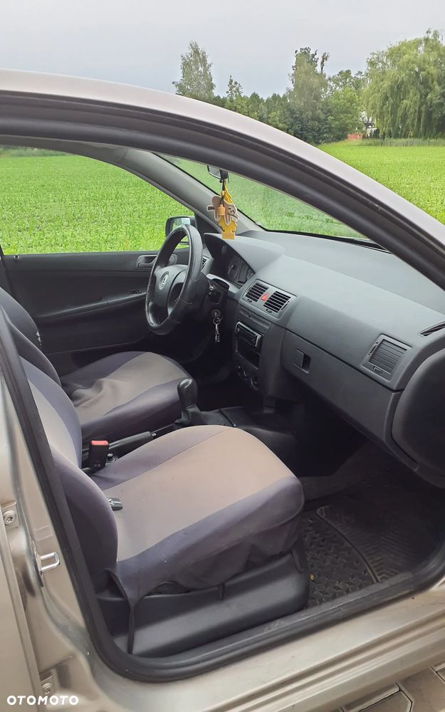 Skoda Fabia 1.4 16V Ambiente - 6