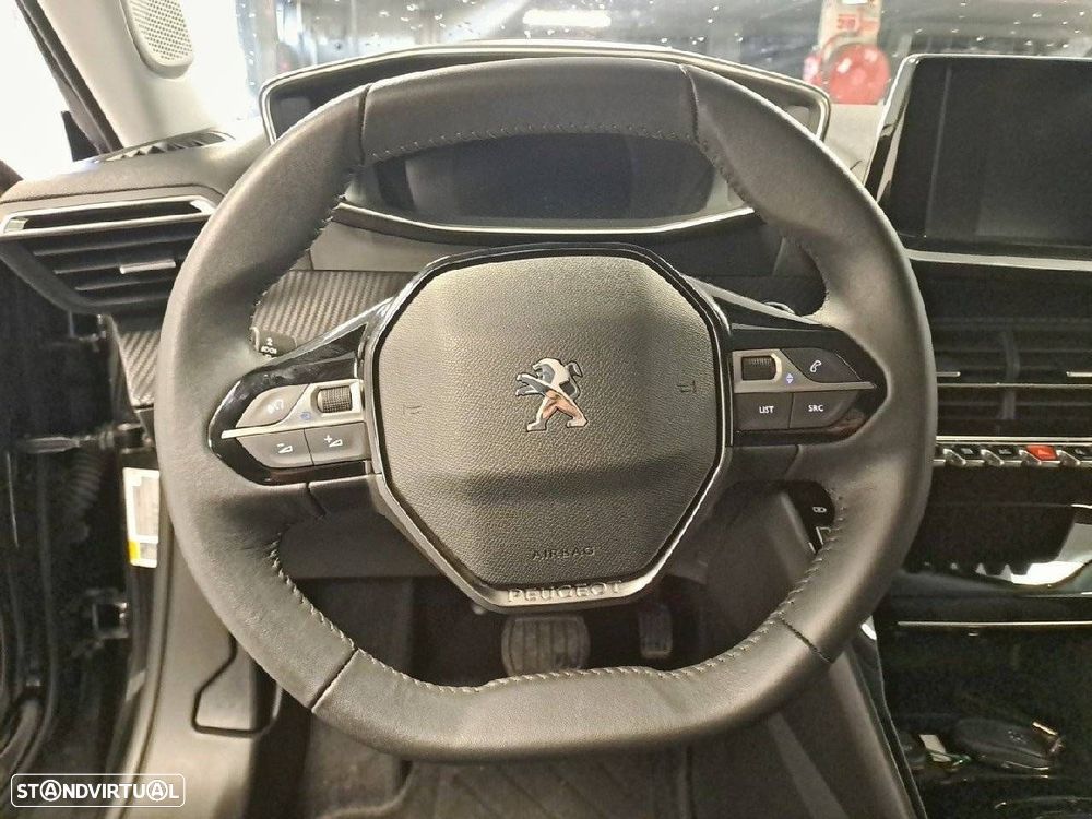 Peugeot 2008 - 12