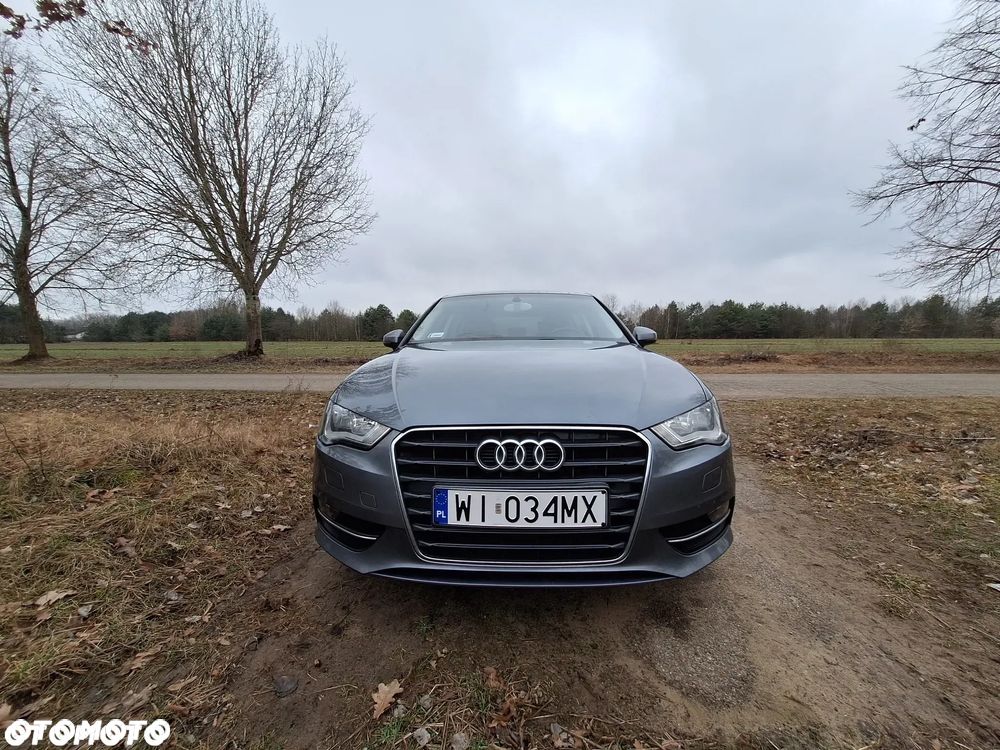 Audi A3 1.4 TFSI Ambiente - 2