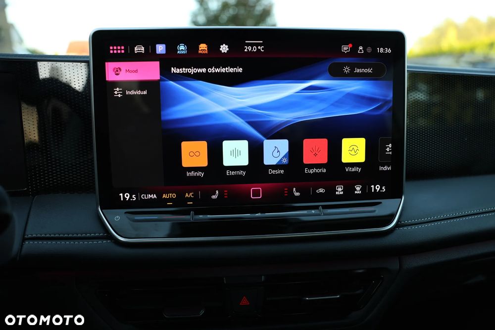Volkswagen Tiguan 2.0 TDI SCR DSG Goal - 32
