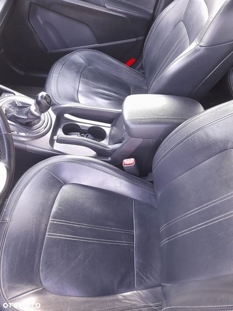Kia Sportage 1.7 CRDI XL 2WD - 12