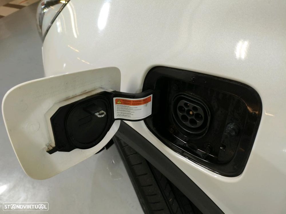 Kia Niro 1.6 GDi HEV Urban - 11