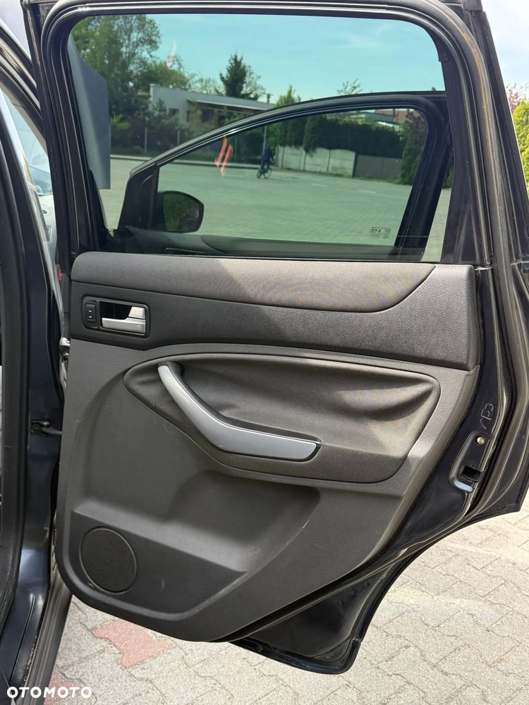 Ford Kuga 2.0 TDCi Trend - 9