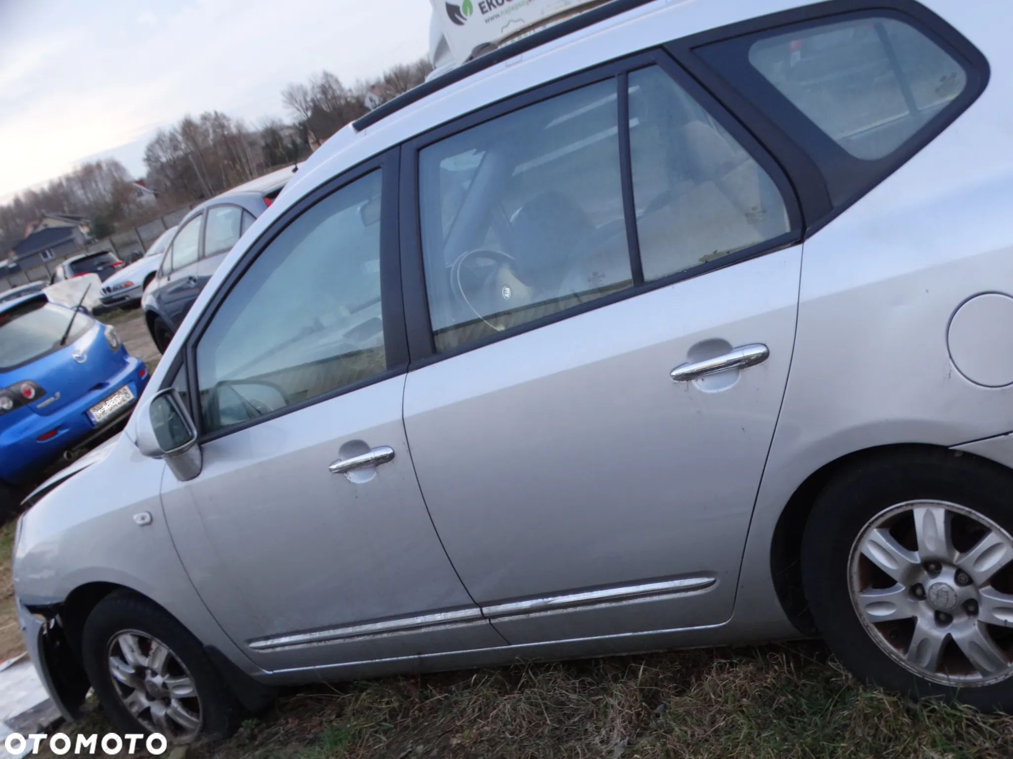 Kia Carens 3 III Srebrna kolor 7S Maska Drzwi Klapa Zderzak Relingi Poprzeczki Bagażnik Zderzak - 1
