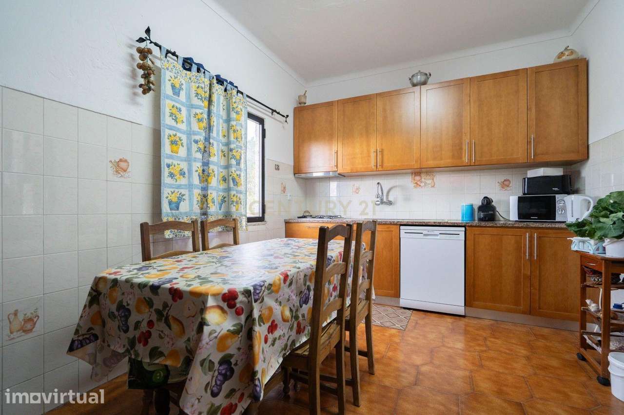 Moradia T3 + 1, com Terreno, em Vila Nova de Poiares - Grande imagem: 2/38