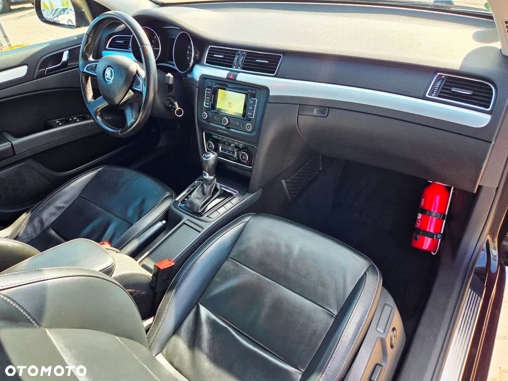 Skoda Superb 1.6 TDI Platinum DSG - 35